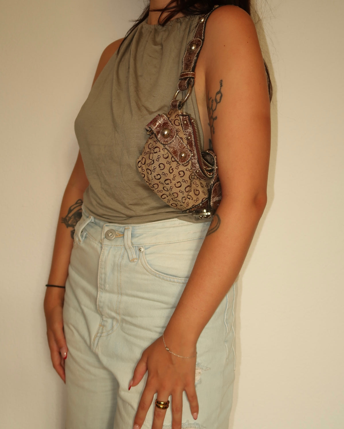 x Vintage Guess Mini Shoulder Bag – Beige & Braun