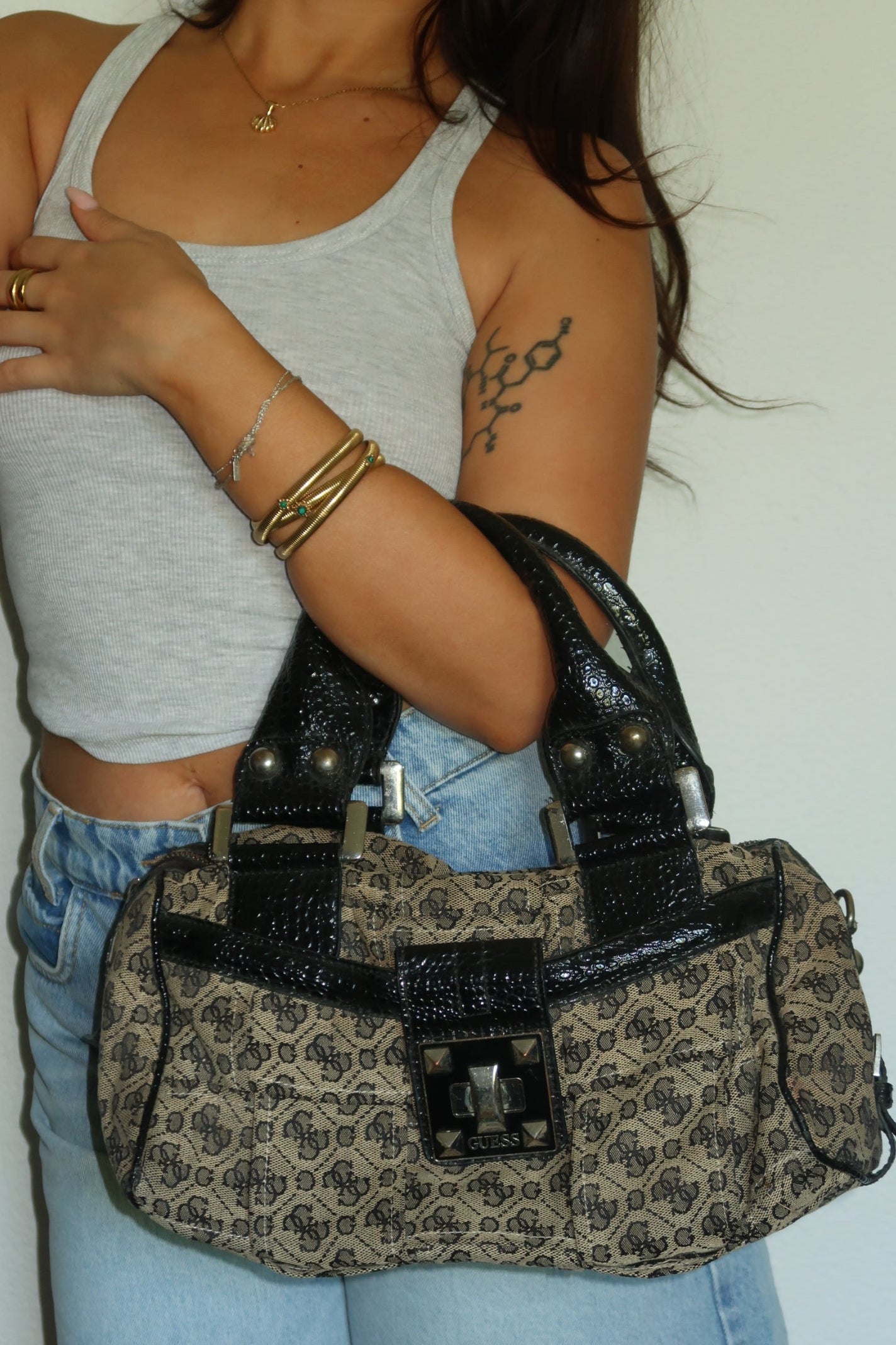 Vintage Guess Handtasche Schwarz Monogramm