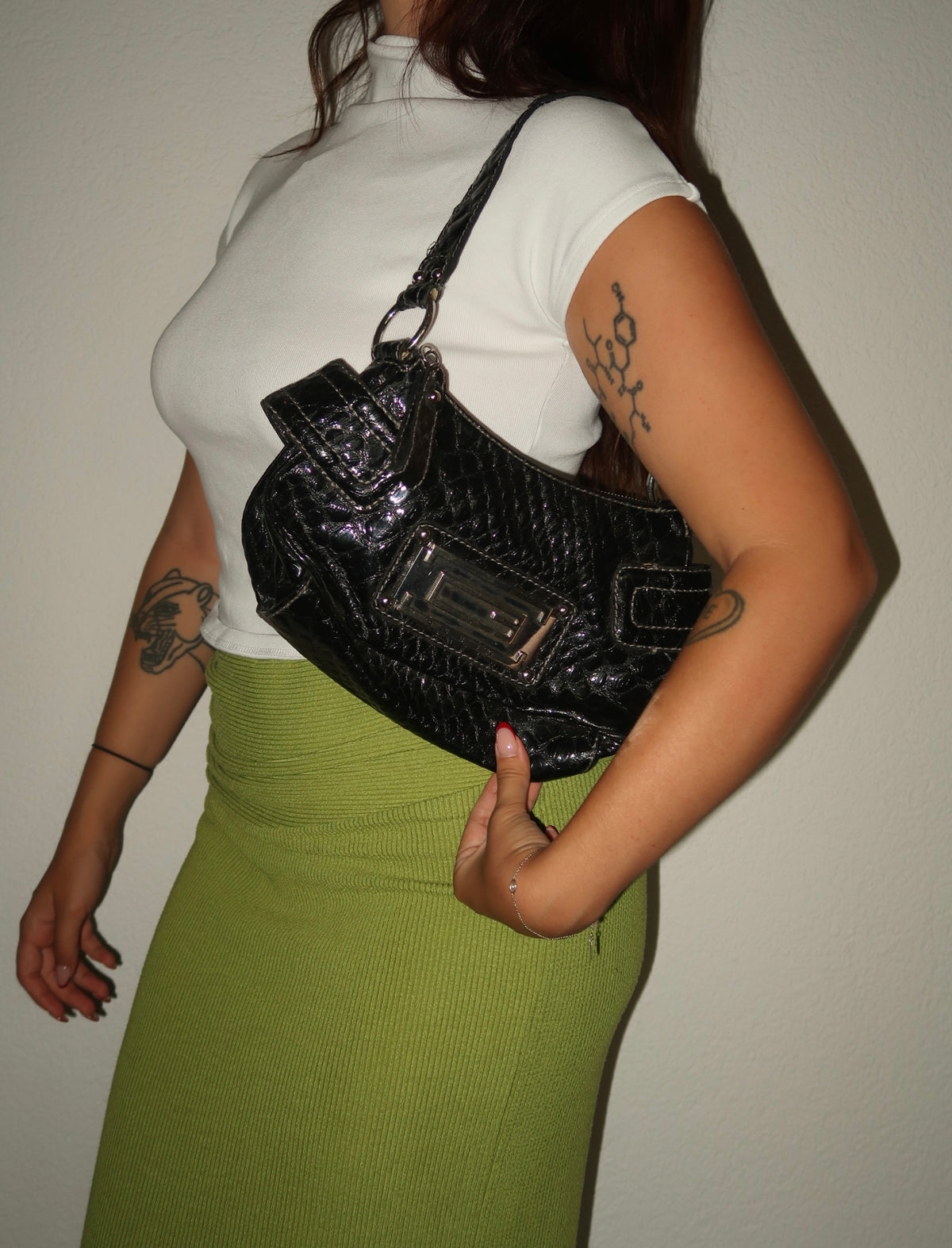 x Vintage Guess Schultertasche Schwarz in Kroko-Optik