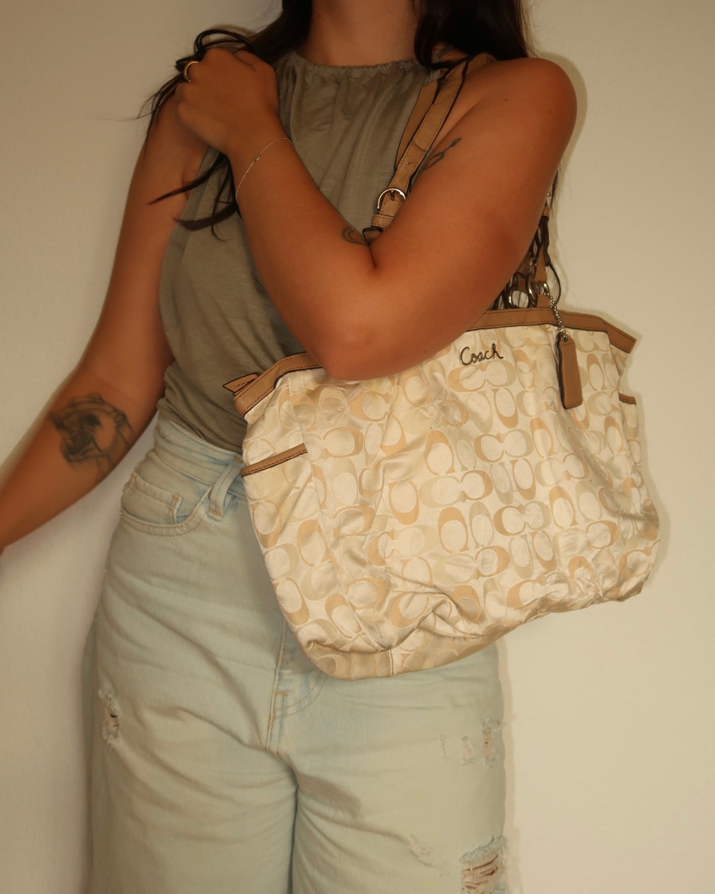x Vintage Coach Signature Tote Bag – Creme & Beige