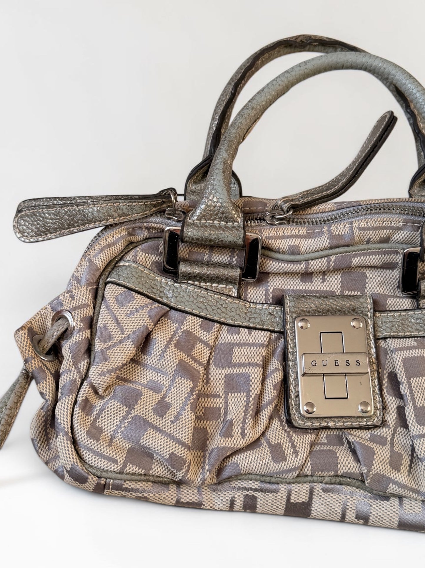 Vintage Guess Mini Handtasche Grau Beige Y2K