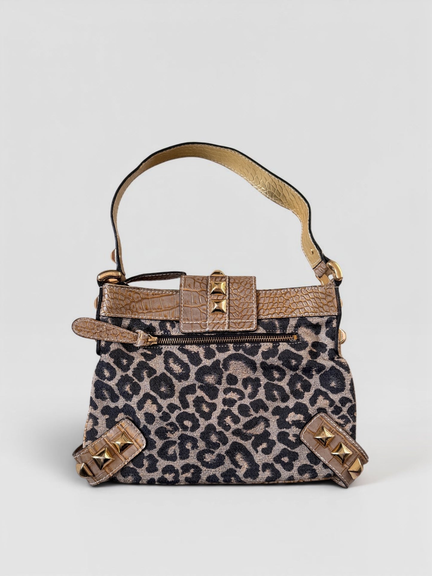 Vintage Guess Schultertasche mit Leo-Muster und goldfarbenen Details
von hinten