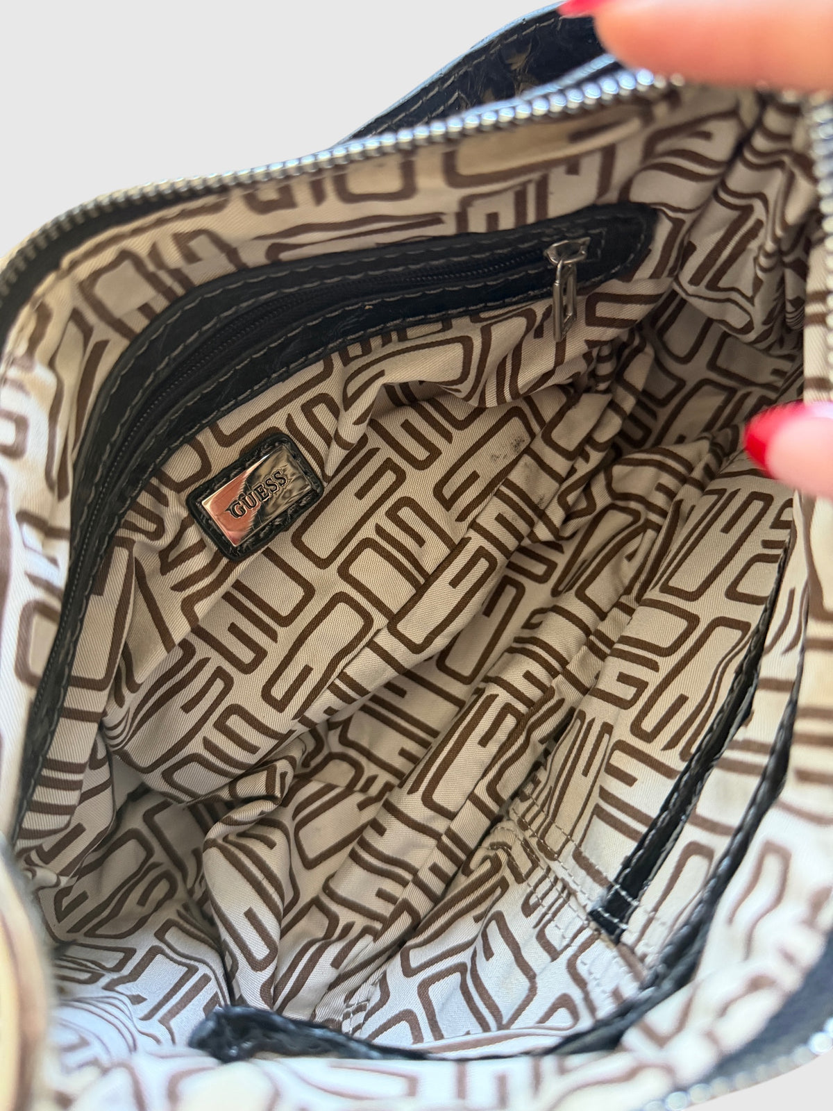 x Vintage Guess Schultertasche Schwarz in Kroko-Optik