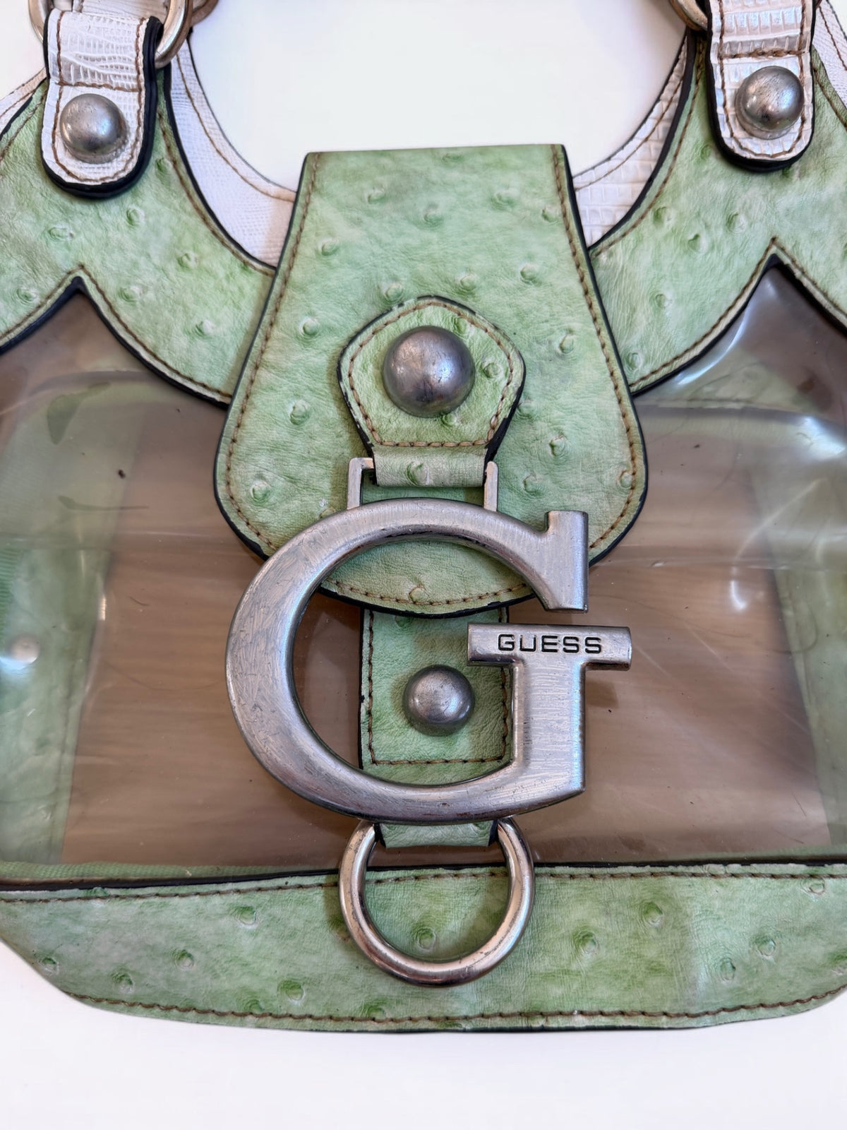 Vintage Guess transparente Handtasche mit mintgrünen Details, grossem silberfarbenem G-Logo und Y2K-Design