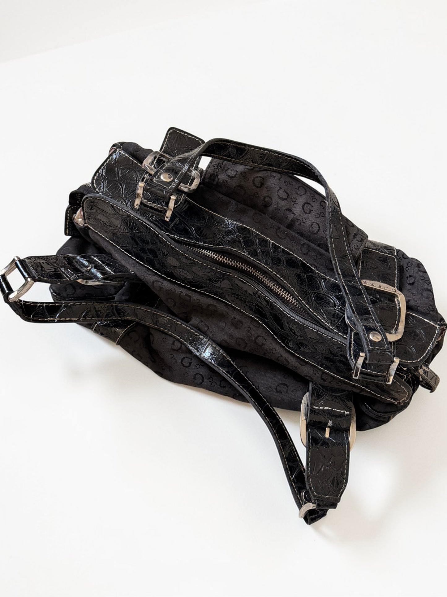 x Guess Handtasche Schwarz mit Logo