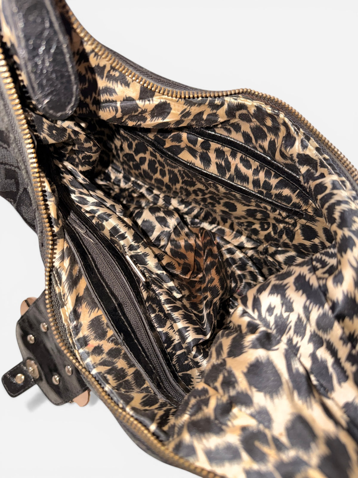 Guess Schultertasche Schwarz mit Nieten