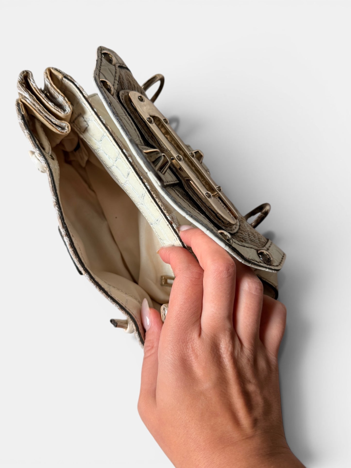 Vintage Guess Mini Shoulder Bag – Beige & Weiss